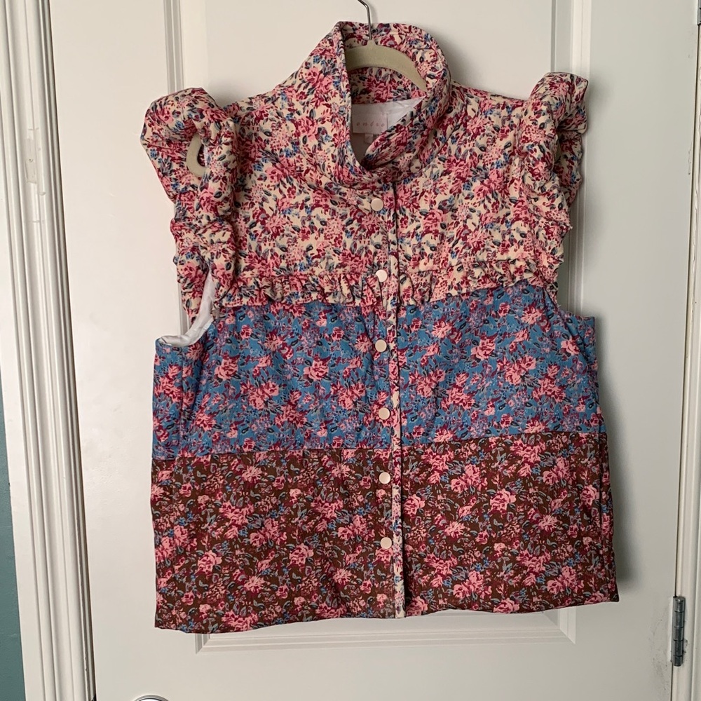 Entro Floral Patchwork Button Down Quilted Vest